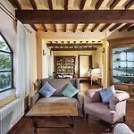 Montalcinello Villa *